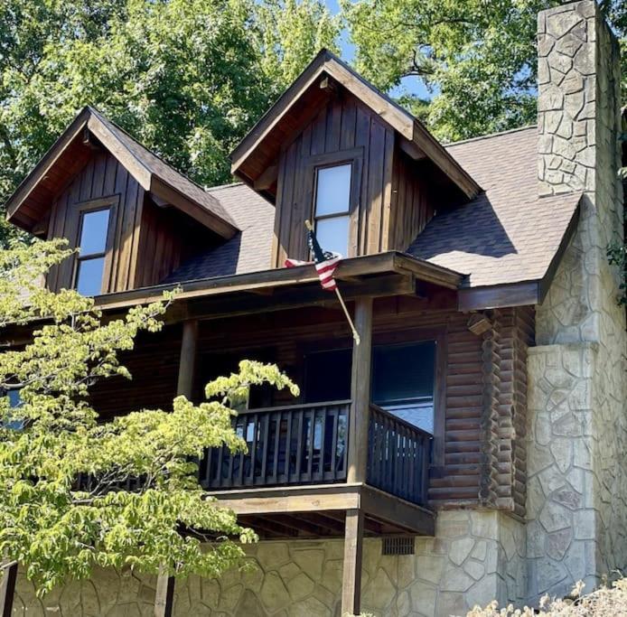Rustic Black Bear Cabin Pigeon Forge Exterior photo
